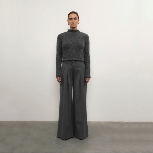 Intermix grey turtleneck sweater size M - Picture 2 of 13